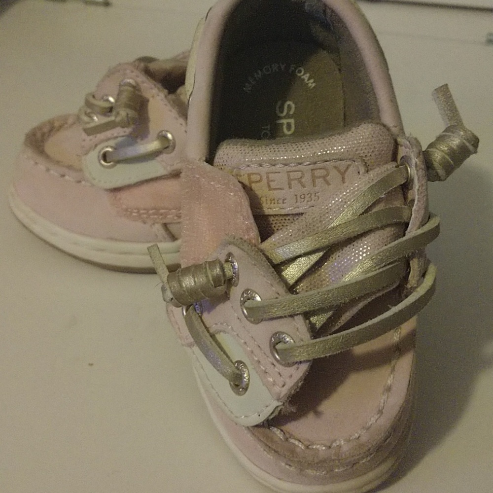 Barely worn pink velcro sperrys